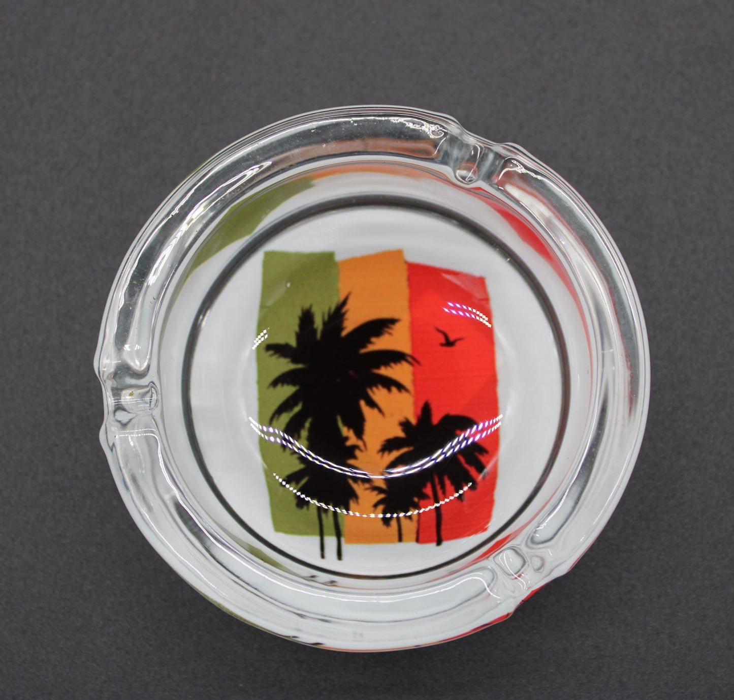 ROUND WHITE RASTA BEACH ASH TRAY