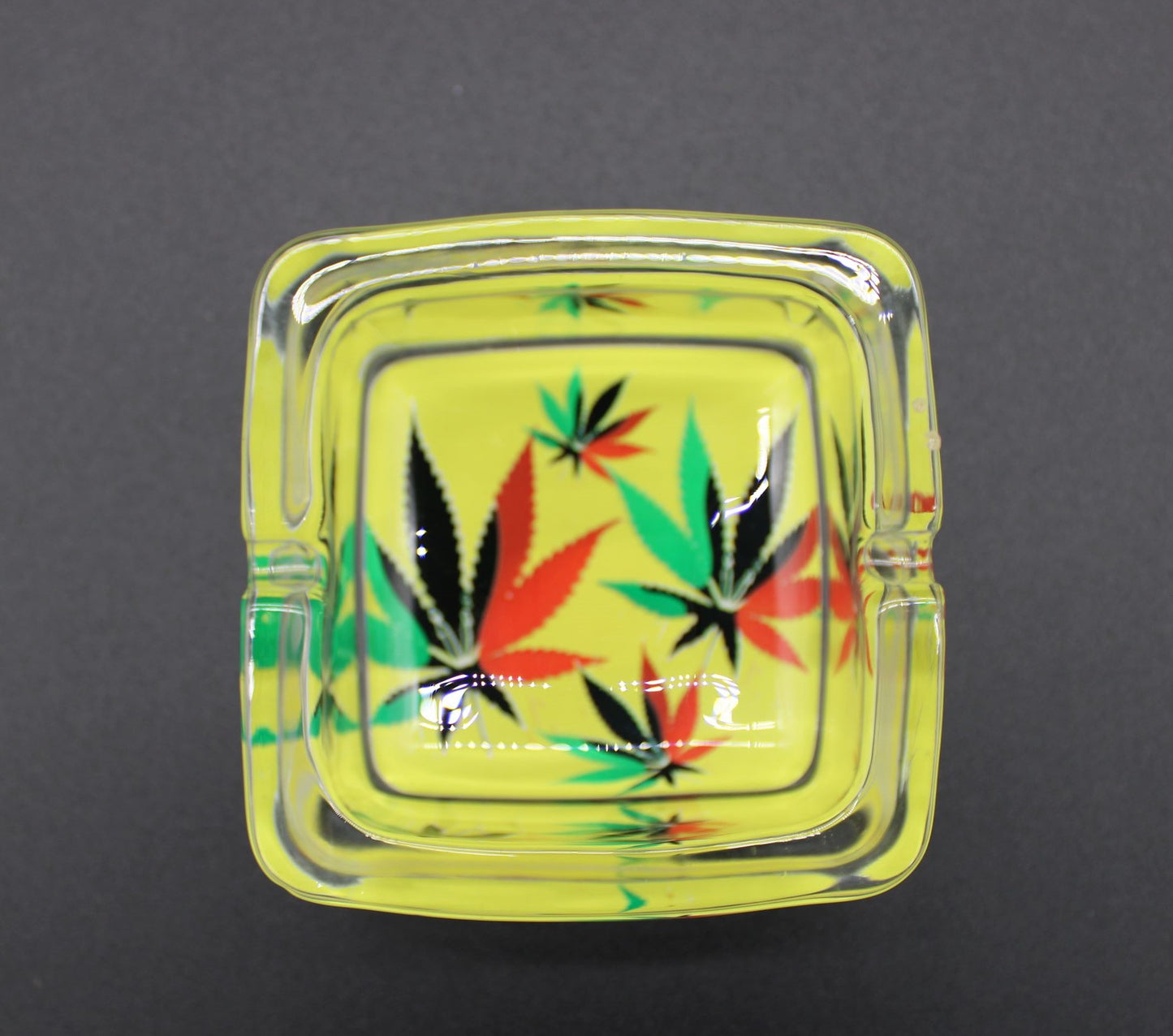 SQUARE YELLOW RASTA POT LEAF ASH TRAY