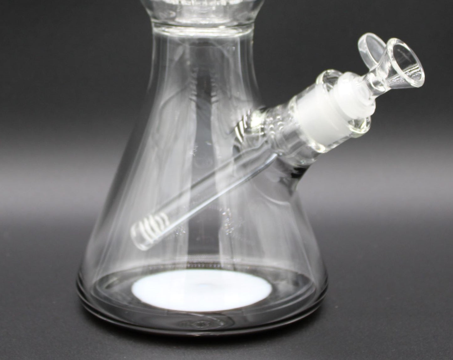 16 INCH DOUBLE CHAMBER WHITE AND BLACK BEAKER TUBE WITH DISCO PERC