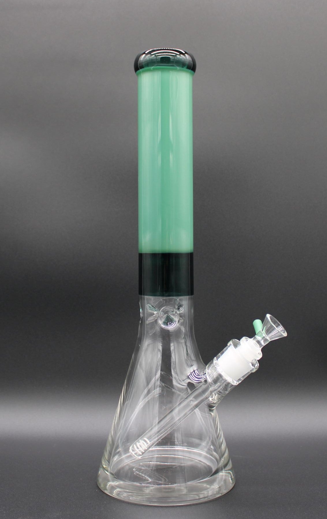 16 INCH EMERALD CLOVER ENCALLMO SUPER THICK BEAKER